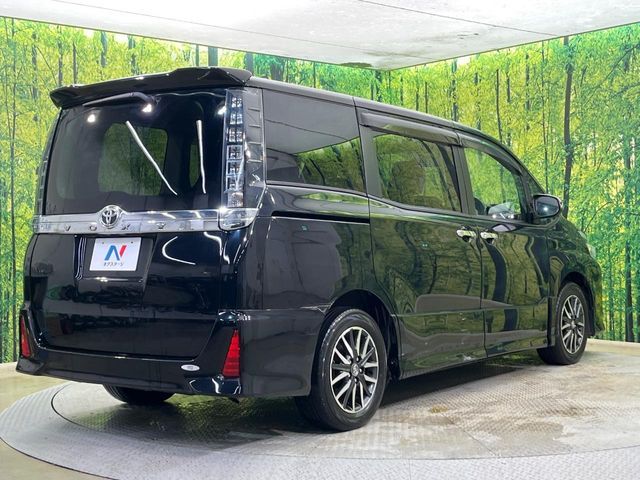 TOYOTA VOXY 2015 Image 31