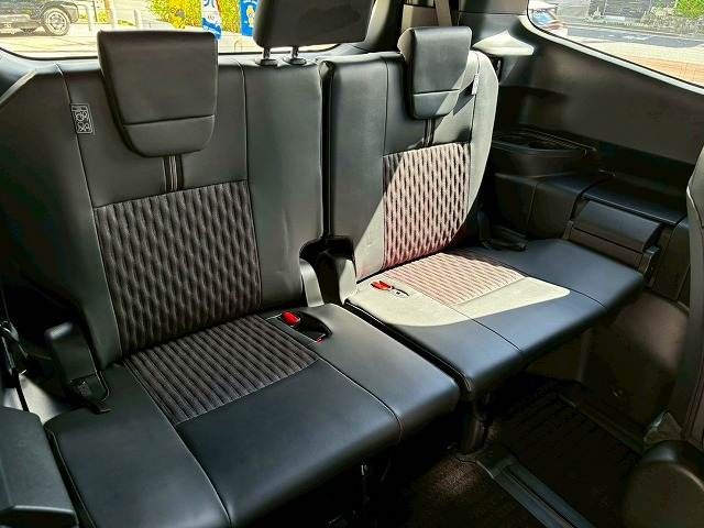 TOYOTA NOAH HYBRID 2023 Image 31