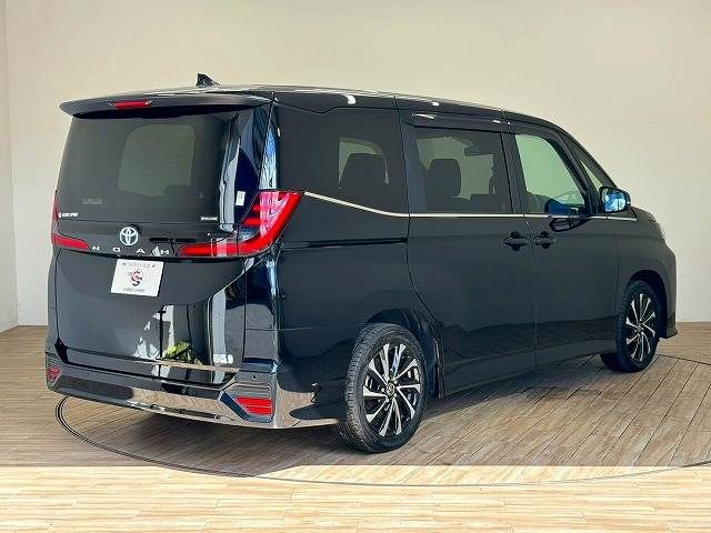 TOYOTA NOAH HYBRID 2023 Image 31