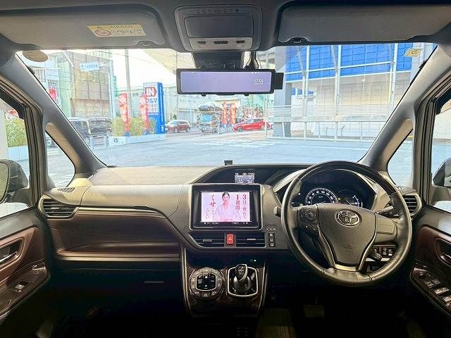 TOYOTA ESQUIRE HYBRID 2018 Image 31