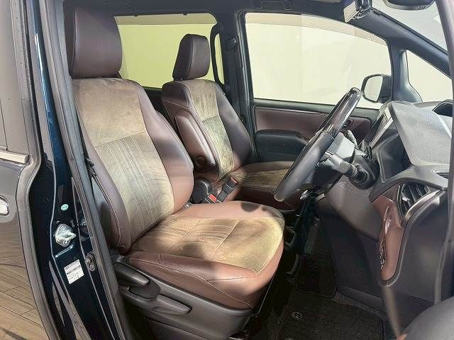 TOYOTA ESQUIRE HYBRID 2018 Image 31