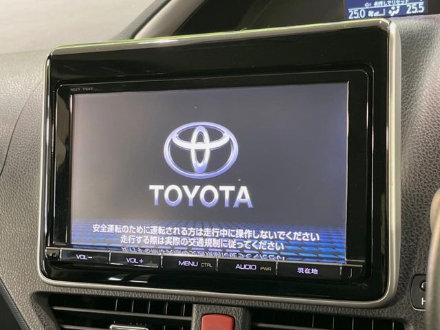 TOYOTA VOXY 2015 Image 31