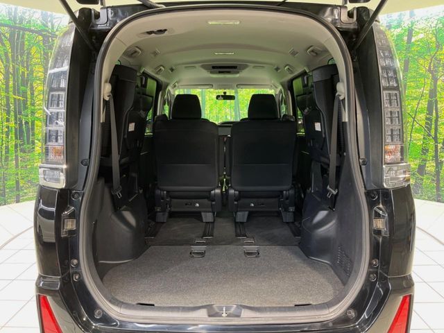 TOYOTA VOXY 2015 Image 31