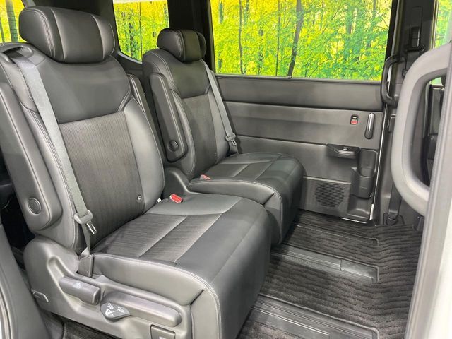 HONDA STEPWAGON E:HEV SPAD 2023 Image 31