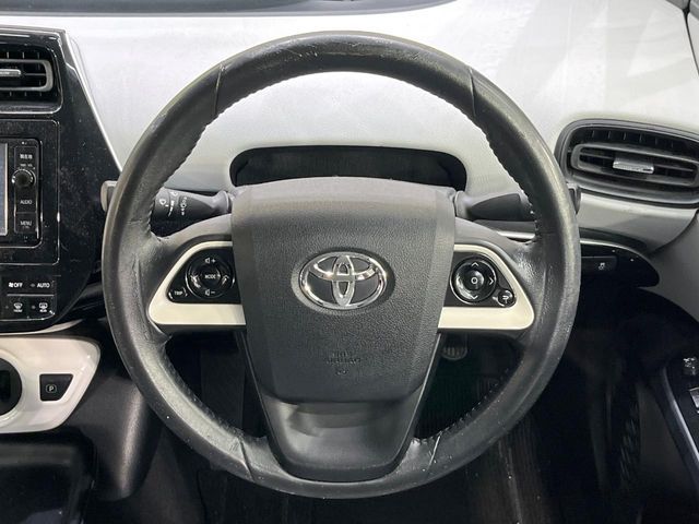 TOYOTA PRIUS 2015 Image 31