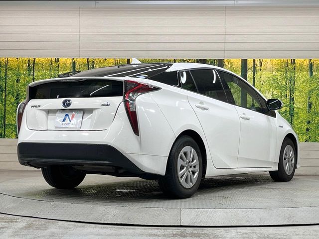 TOYOTA PRIUS 2015 Image 31