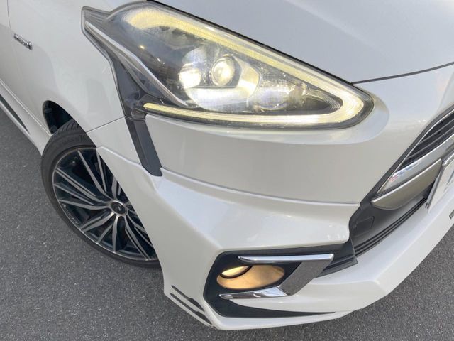 TOYOTA SIENTA HYBRID 2017 Image 31