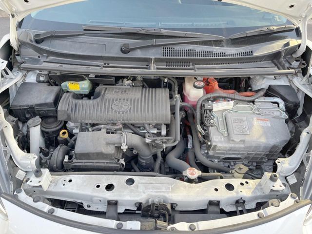 TOYOTA SIENTA HYBRID 2017 Image 31