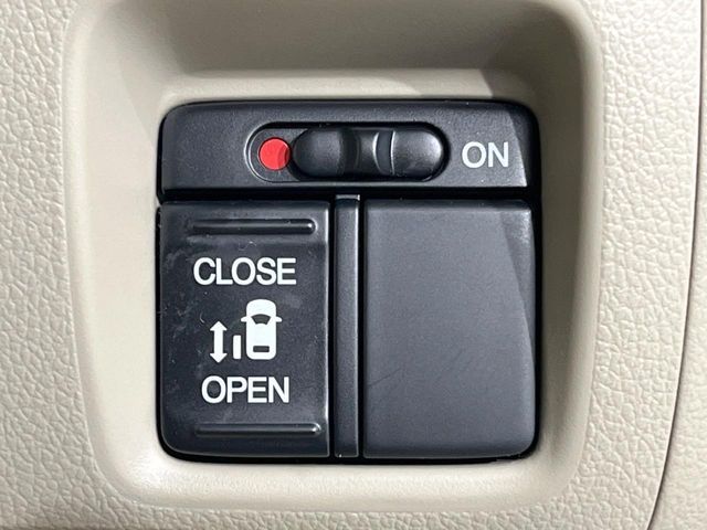 HONDA N BOX 2013 Image 31