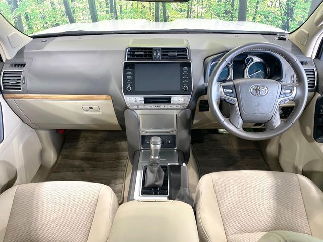 TOYOTA LANDCRUISER PRADO 2023 Image 31