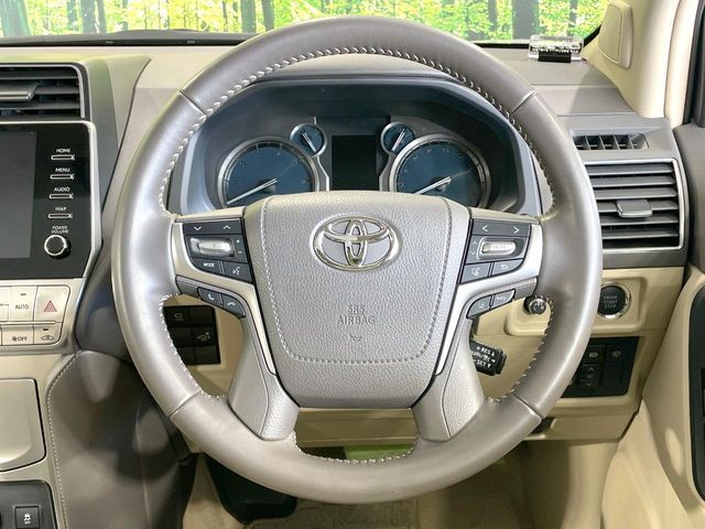 TOYOTA LANDCRUISER PRADO 2023 Image 31