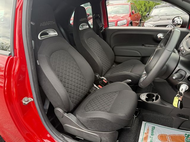 FIAT ABARTH F595C 2024 Image 31
