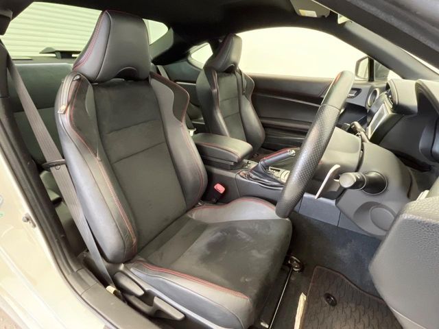 TOYOTA 86 2012 Image 31