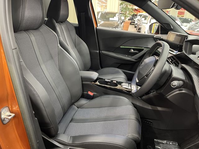 PEUGEOT E-2008 2025 Image 31