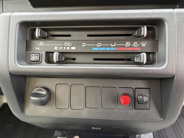 DAIHATSU HIJET TRUCK 2018 Image 31