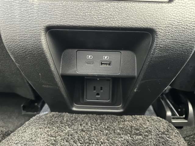 MITSUBISHI OUTLANDER PHEV 2023 Image 31