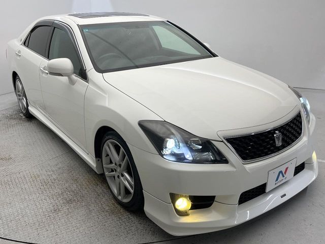 TOYOTA CROWN SEDAN 2011 Image 31