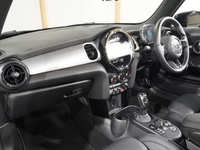 BMW MINI COOPER S OPEN 2023 Image 31