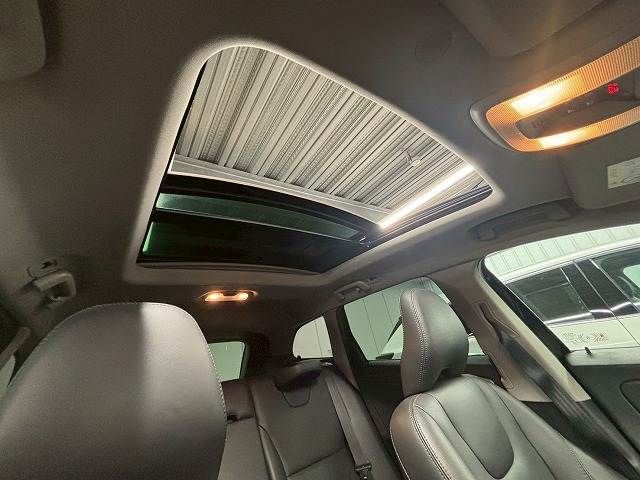 VOLVO XC60 2017 Image 31