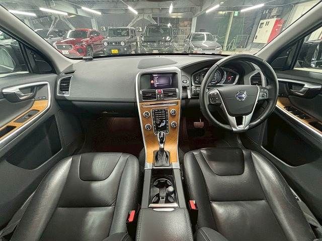 VOLVO XC60 2017 Image 31