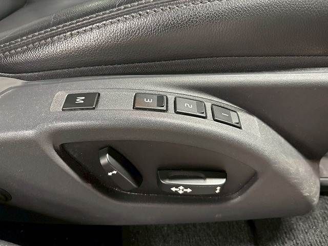 VOLVO XC60 2017 Image 31