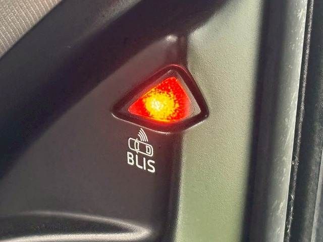 VOLVO XC60 2017 Image 31