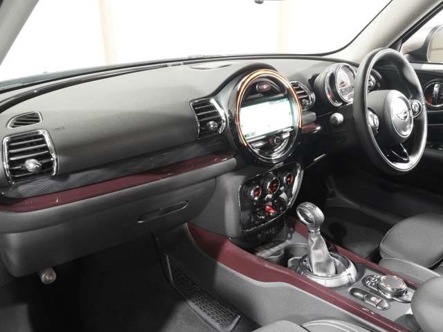 BMW MINI COOPER S CL 2017 Image 31