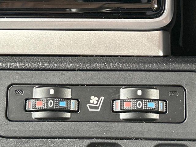 TOYOTA LANDCRUISER PRADO 2023 Image 31