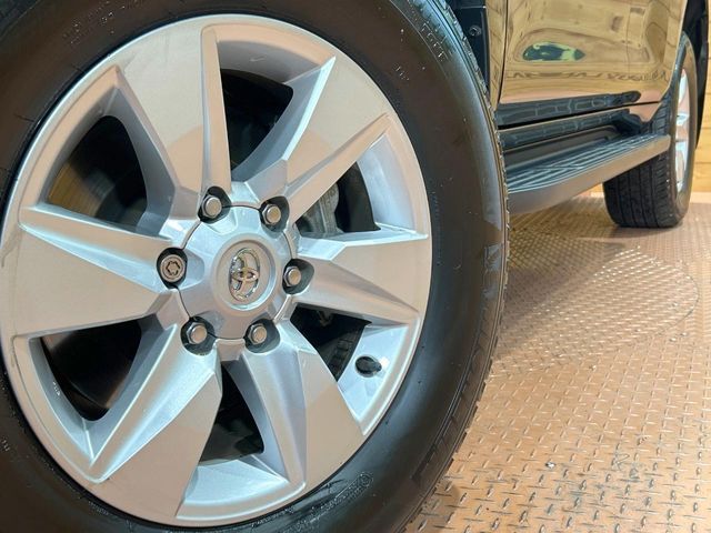 TOYOTA LANDCRUISER PRADO 2023 Image 31