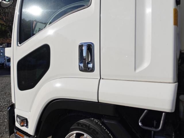 ISUZU FORWARD 2010 Image 31