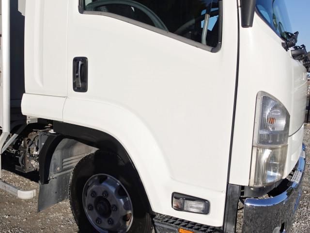 ISUZU FORWARD 2010 Image 31