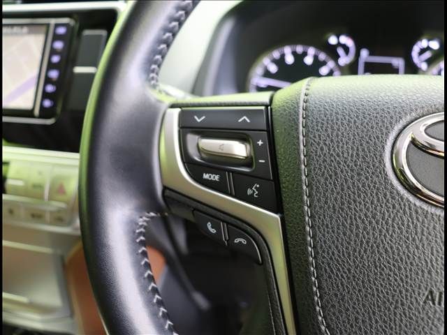 TOYOTA LANDCRUISER PRADO 2022 Image 31