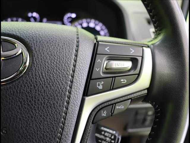 TOYOTA LANDCRUISER PRADO 2022 Image 31