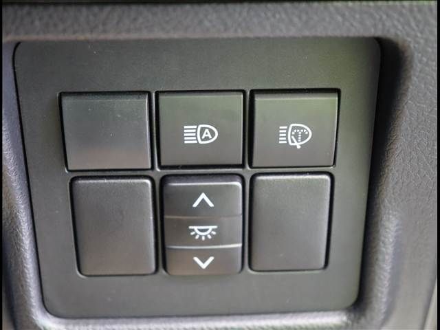 TOYOTA LANDCRUISER PRADO 2022 Image 31