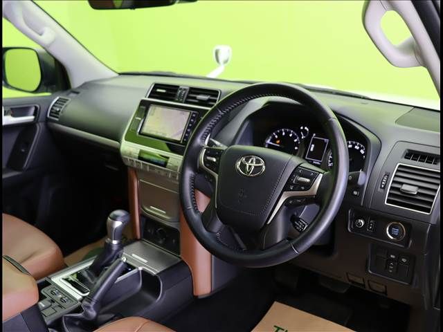 TOYOTA LANDCRUISER PRADO 2022 Image 31