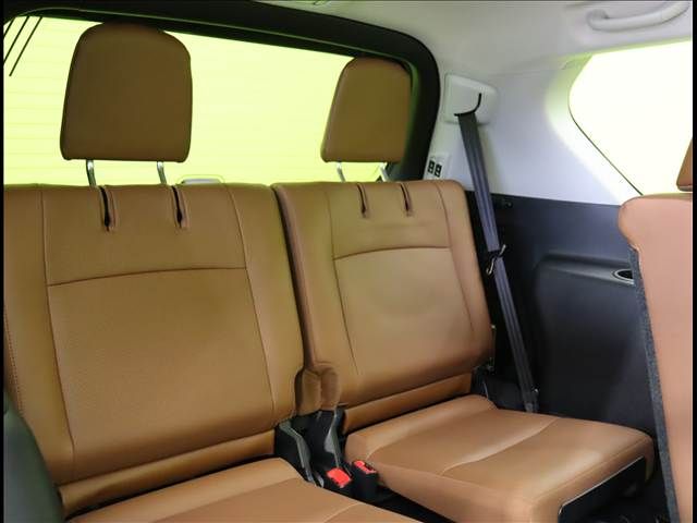 TOYOTA LANDCRUISER PRADO 2022 Image 31