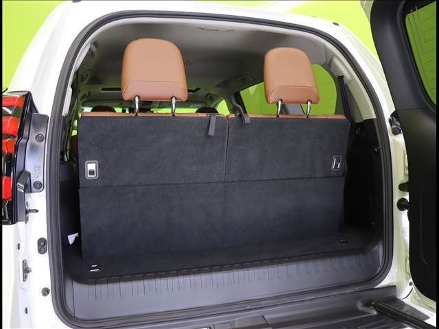 TOYOTA LANDCRUISER PRADO 2022 Image 31