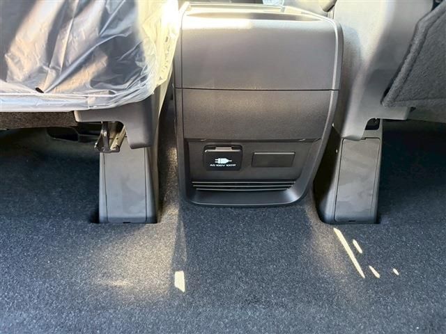 MITSUBISHI DELICA D:5 4WD 2025 Image 31