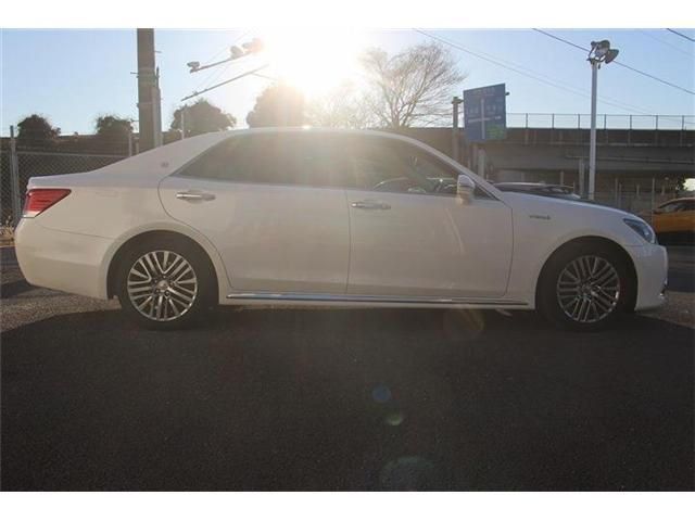 TOYOTA CROWN MAJESTA HYBRID 2014 Image 31