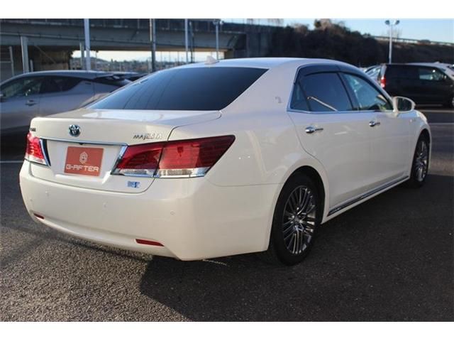 TOYOTA CROWN MAJESTA HYBRID 2014 Image 31