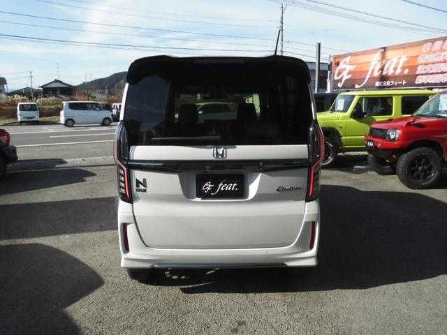 HONDA N BOX CUSTOM 2022 Image 31