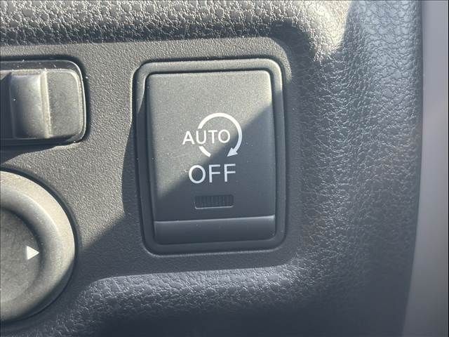 NISSAN NOTE 2013 Image 31