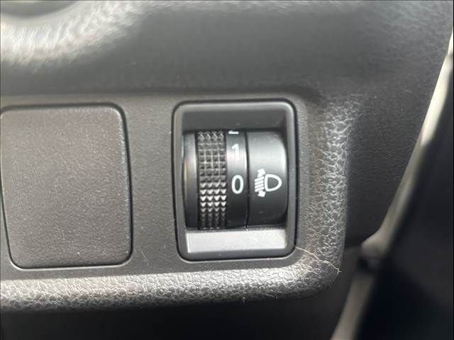 NISSAN NOTE 2013 Image 31