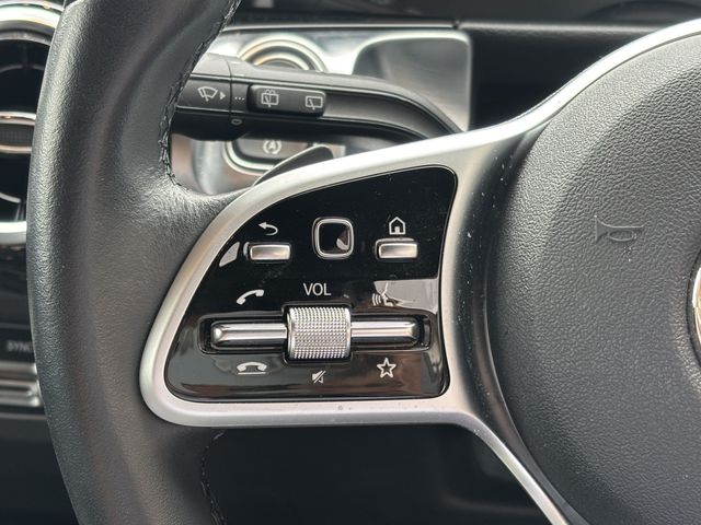 MERCEDES BENZ GLB 2021 Image 31