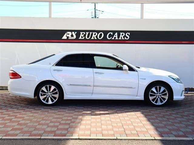 TOYOTA CROWN SEDAN HYBRID 2010 Image 31