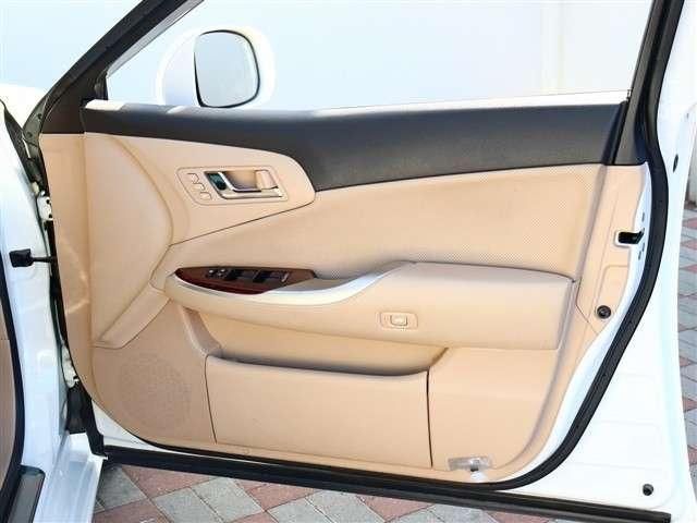 TOYOTA CROWN SEDAN HYBRID 2010 Image 31