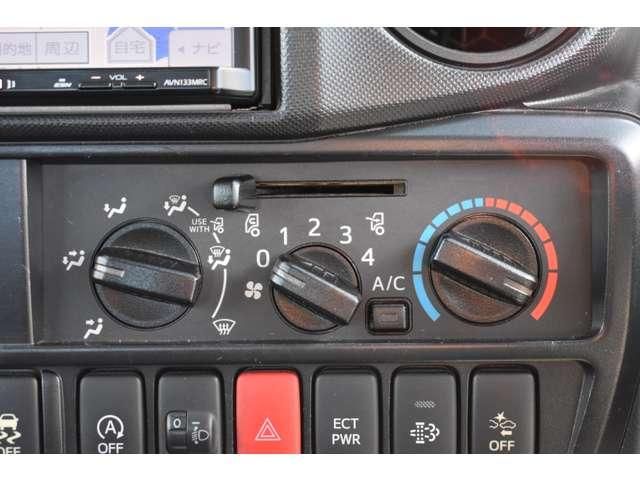 TOYOTA DYNA 2018 Image 31