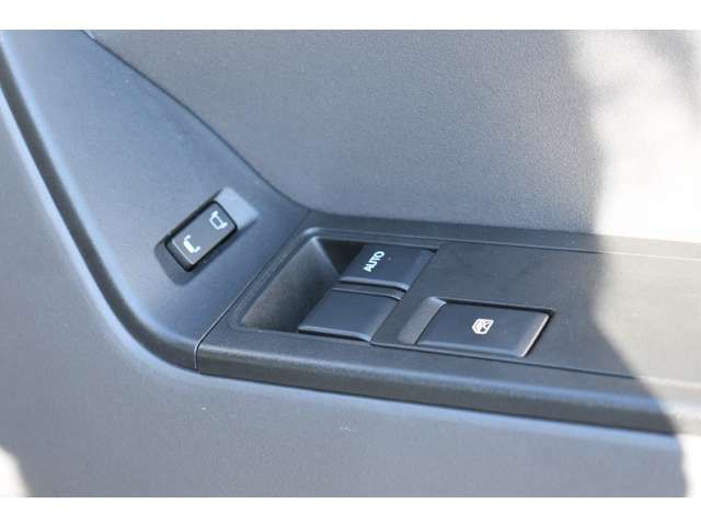 ISUZU ELF 2023 Image 31