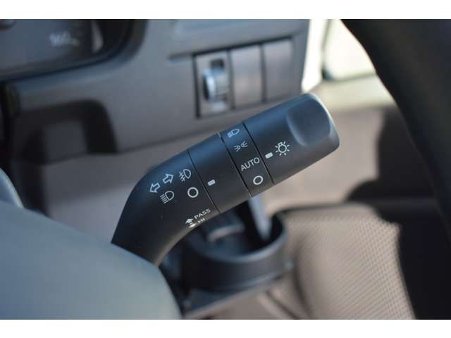 ISUZU ELF 2023 Image 31