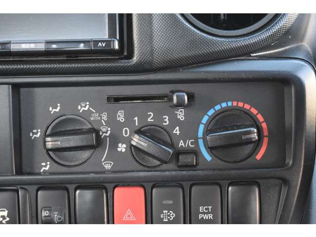 TOYOTA DYNA 2020 Image 31